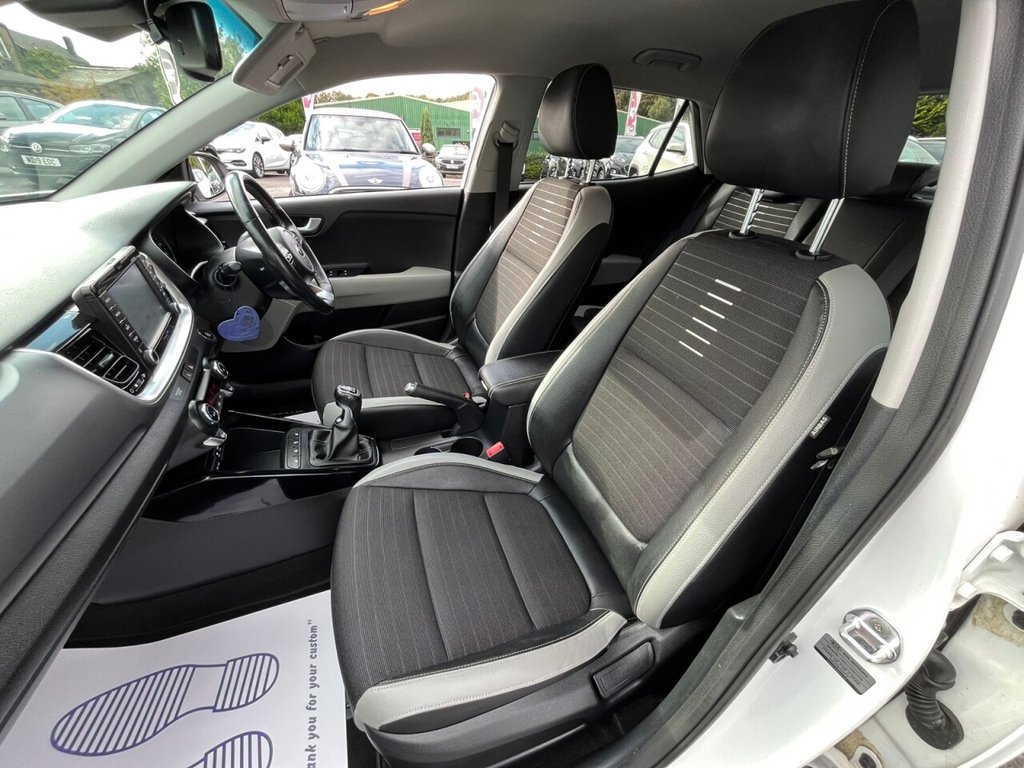 Used Kia Stonic 2018 for sale - 76147631: Photo 15
