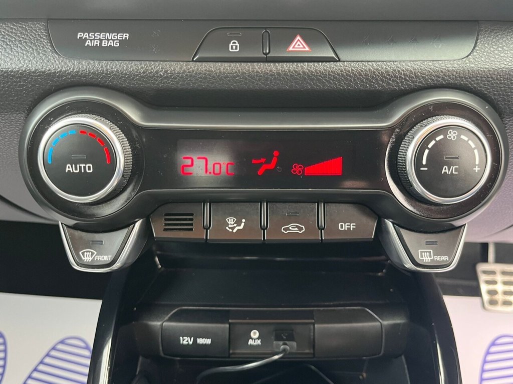 Used Kia Stonic 2018 for sale - 76147631: Photo 21