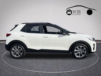 Used Kia Stonic 2018 for sale - 76147631: Photo 2