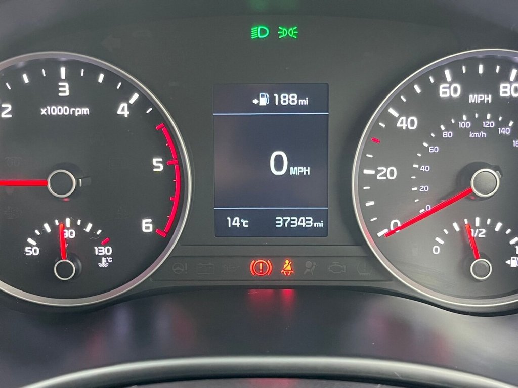 Used Kia Stonic 2018 for sale - 76147631: Photo 37
