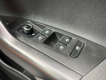 Used Volkswagen Polo 2018 for sale - 78819300: Photo