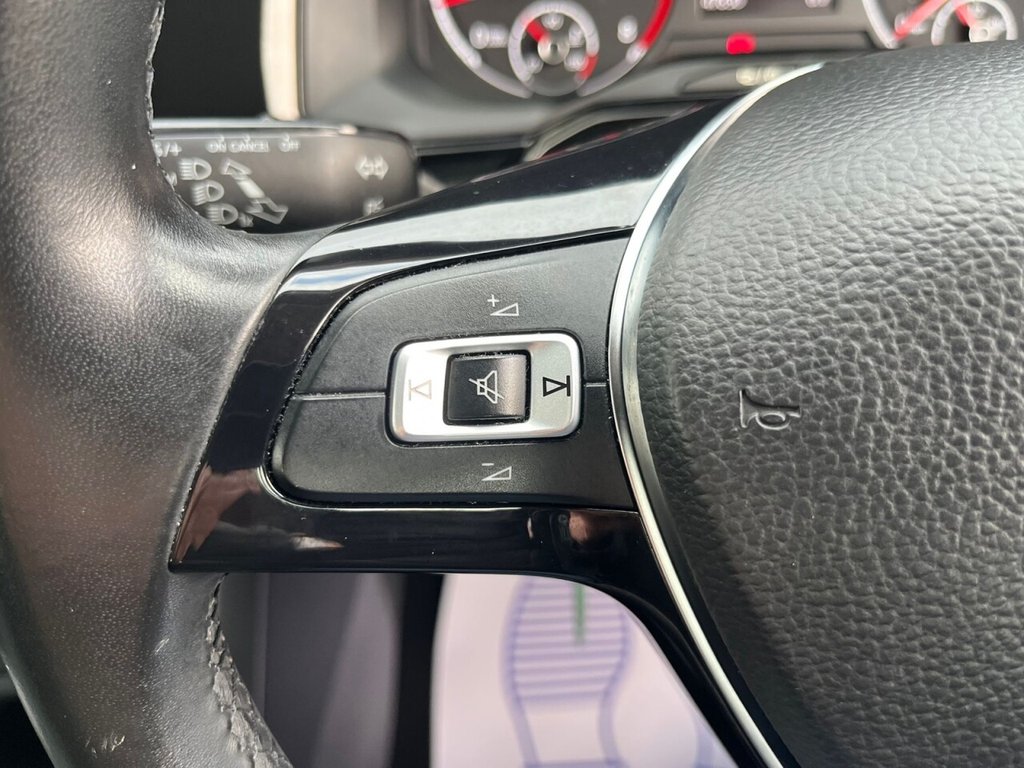 Used Volkswagen Polo 2018 for sale - 76210370: Photo 30