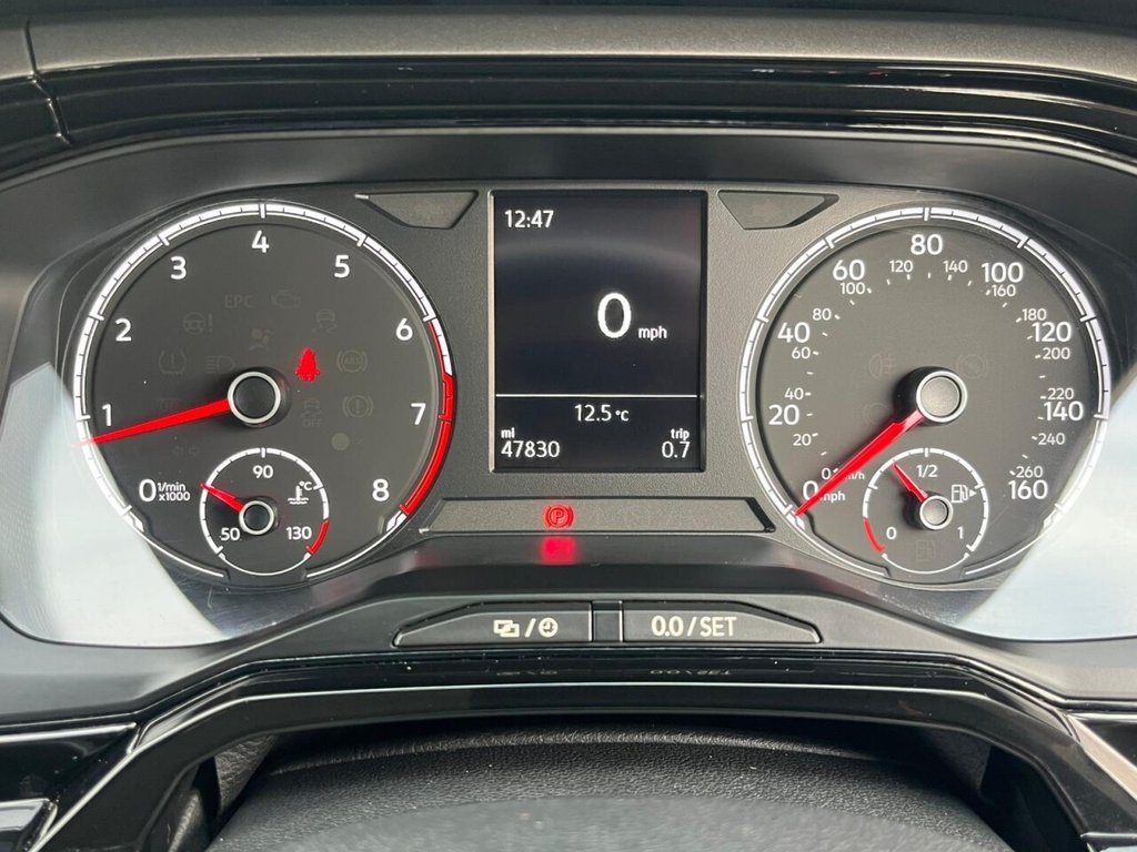 Used Volkswagen Polo 2018 for sale - 76210370: Photo 33