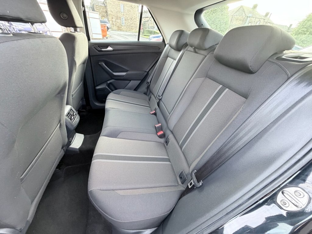 Used Volkswagen T-Roc 2018 for sale - 77557871: Photo 15