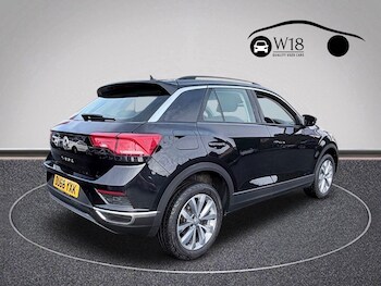 Used Volkswagen T-Roc 2018 for sale - 77557871: Photo