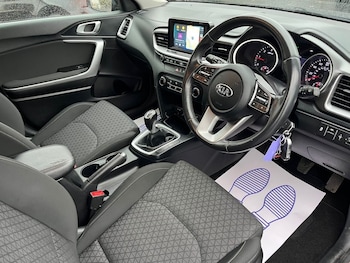 Used Kia Ceed 2019 for sale - 76509916: Photo