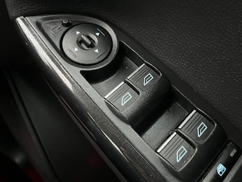 Used Ford Focus 2017 for sale - 77792006: Photo