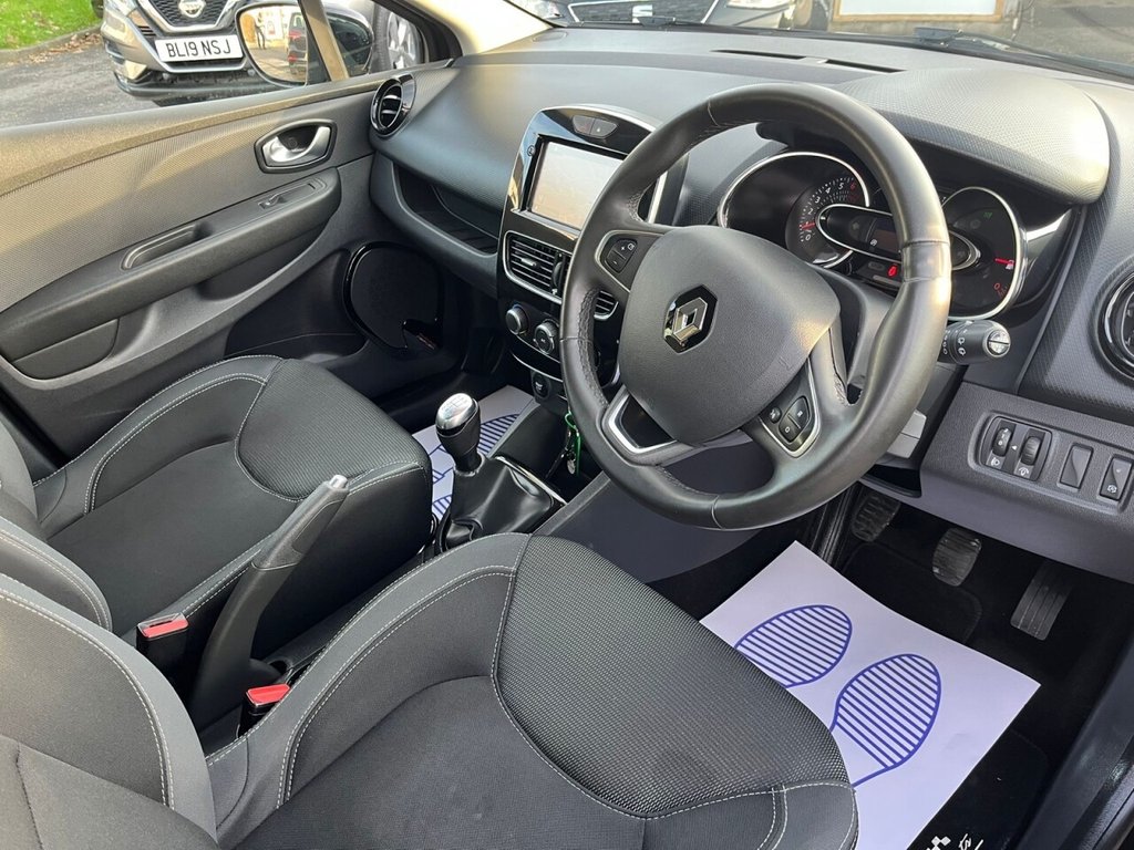 Used Renault Clio 2018 for sale - 76655394: Photo 12