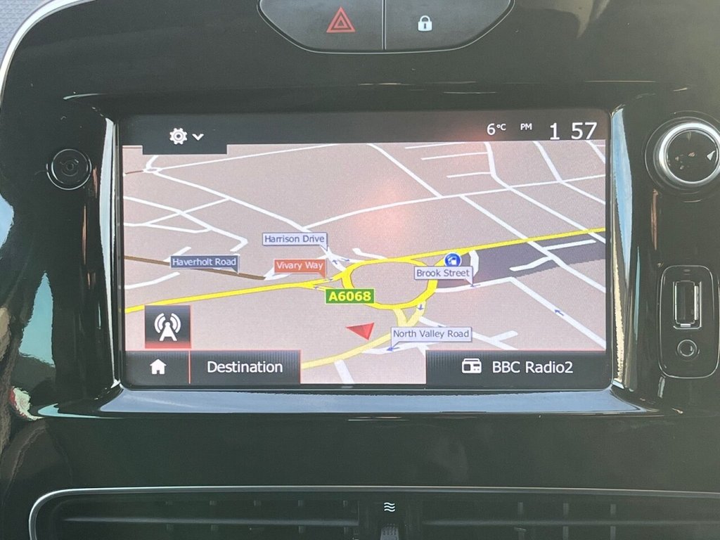 Used Renault Clio 2018 for sale - 76655394: Photo 26