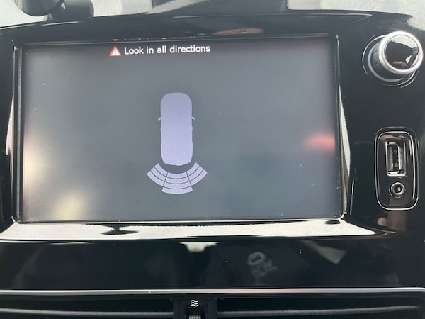 Used Renault Clio 2018 for sale - 76291686: Photo 29