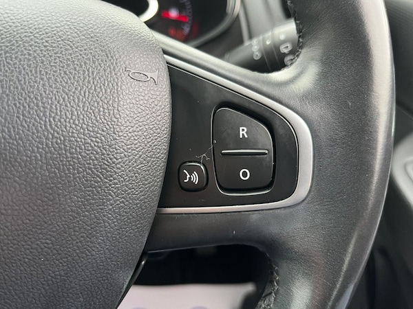 Used Renault Clio 2018 for sale - 76291686: Photo 32