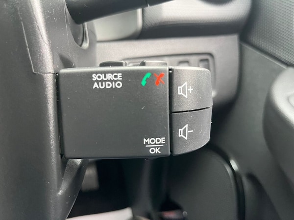 Used Renault Clio 2018 for sale - 76291686: Photo 33