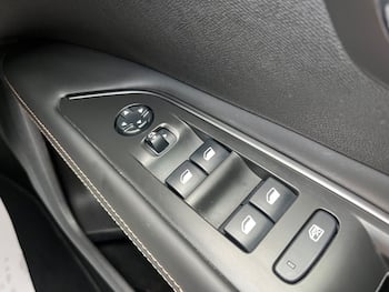 Used Peugeot 3008 2018 for sale - 79871540: Photo