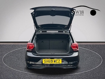 Used Volkswagen Polo 2019 for sale - 77200505: Photo