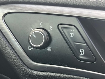 Used Volkswagen Golf 2019 for sale - 78044375: Photo