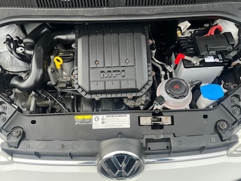 Used Volkswagen up! 2017 for sale - 77765651: Photo