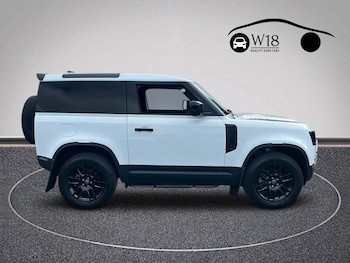 Used Land Rover Defender 90 2024 for sale - 79289270: Photo
