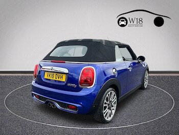 Used MINI Convertible 2018 for sale - 75433347: Photo