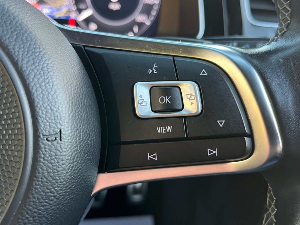 Used Volkswagen Golf 2019 for sale - 76655435: Photo 36