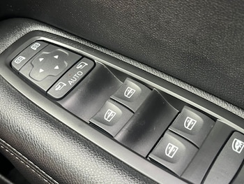 Used Renault Megane 2017 for sale - 78598153: Photo