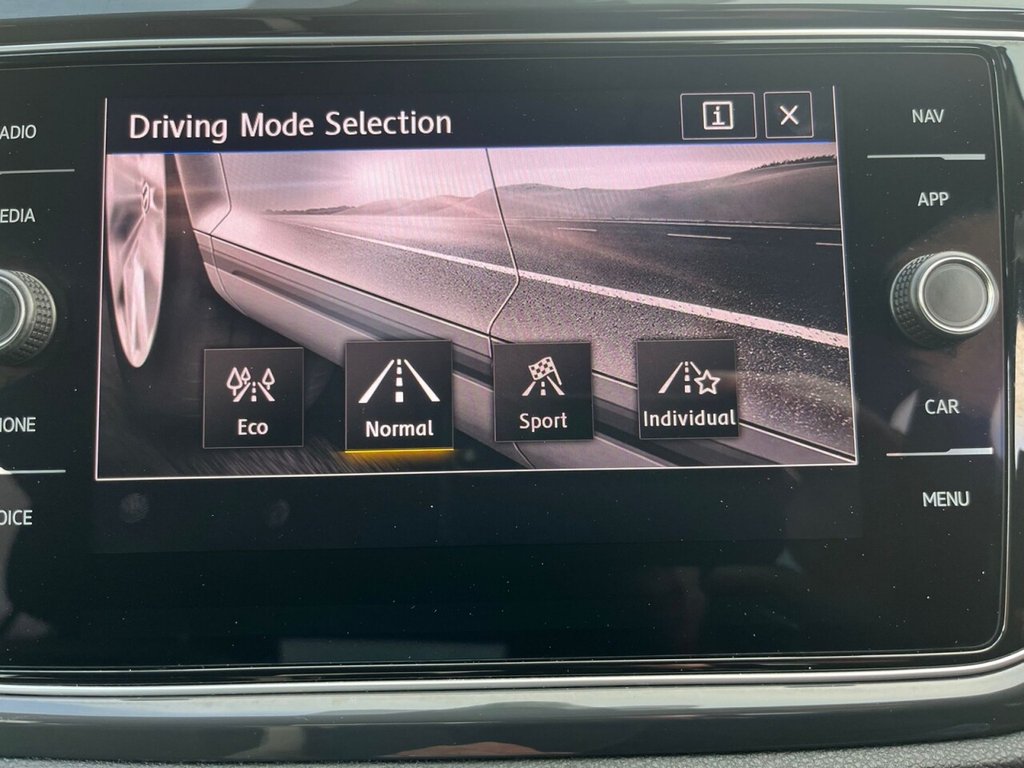 Used Volkswagen T-Roc 2020 for sale - 76496899: Photo 30