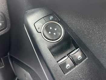 Used Ford Fiesta 2018 for sale - 78256869: Photo