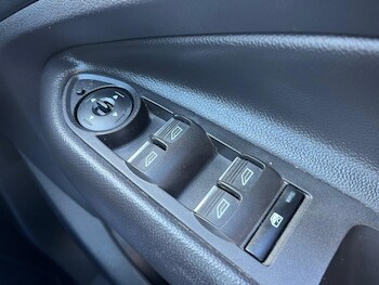 Used Ford Kuga 2017 for sale - 78044760: Photo