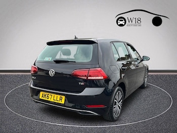 Used Volkswagen Golf 2017 for sale - 76280254: Photo