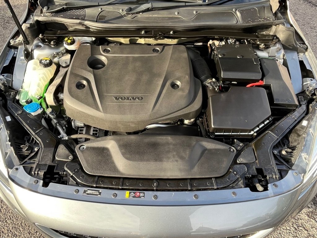 Used Volvo V40 2018 for sale - 76356927: Photo 10
