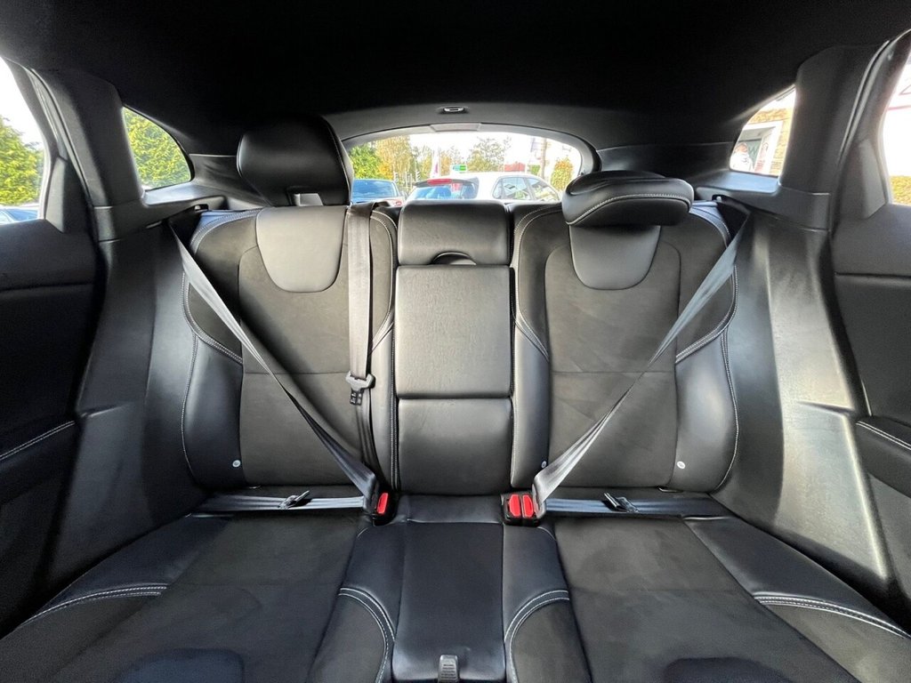Used Volvo V40 2018 for sale - 76356927: Photo 17
