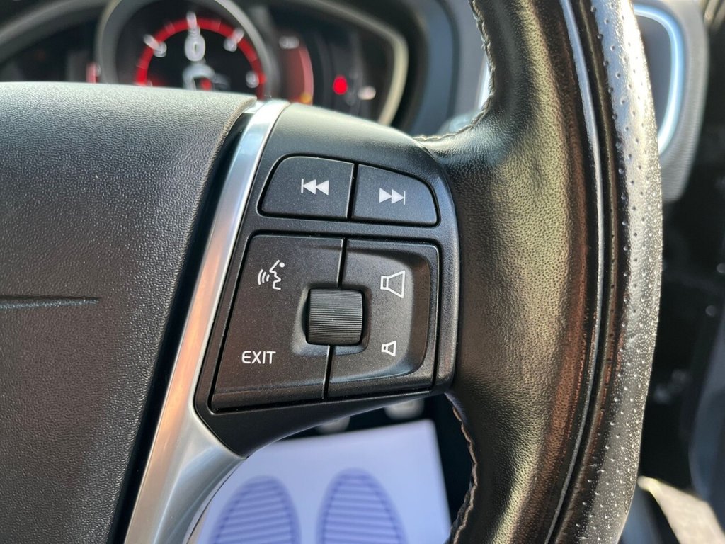 Used Volvo V40 2018 for sale - 76356927: Photo 28