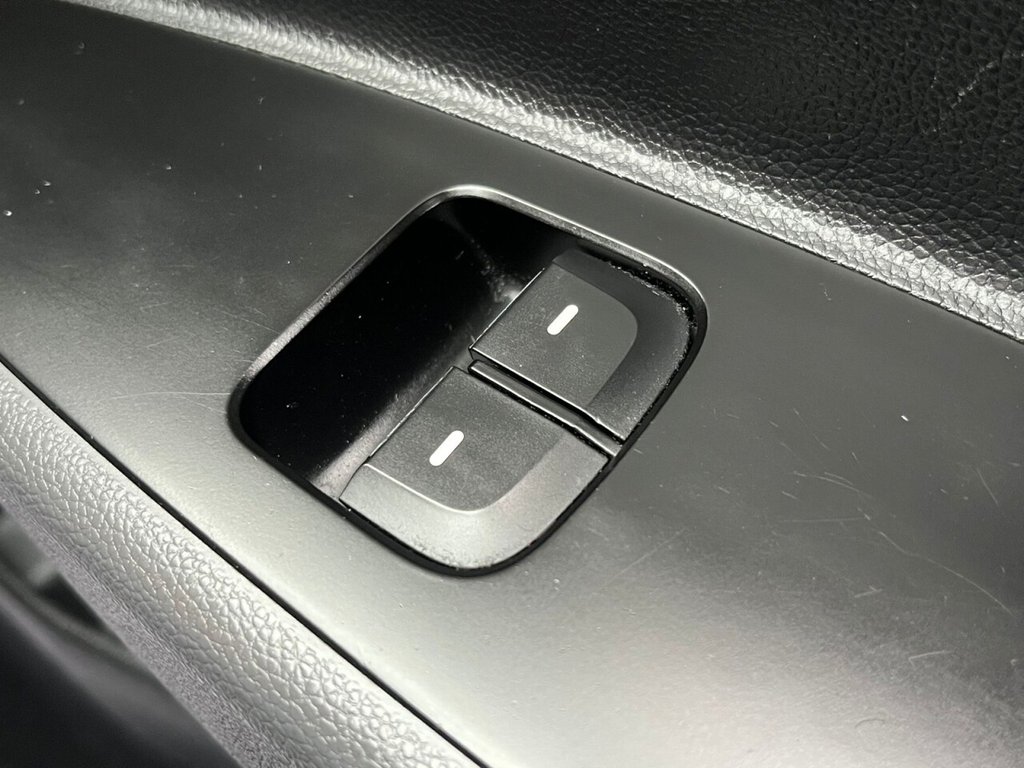 Used Hyundai i10 2019 for sale - 76235838: Photo 13