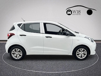 Used Hyundai i10 2019 for sale - 76235838: Photo