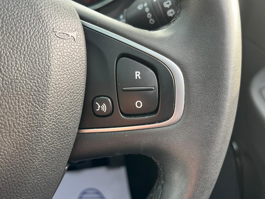 Used Renault Clio 2019 for sale - 77967329: Photo 27