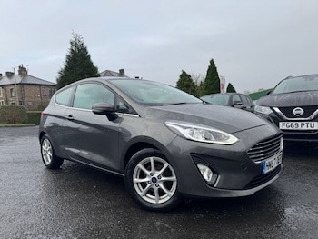 2017 (67) - 1.1 Zetec 3dr