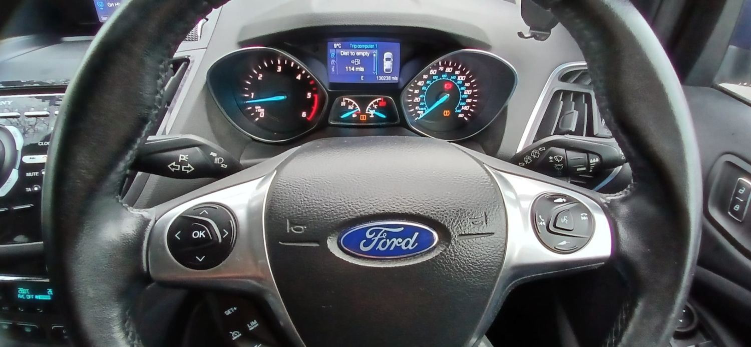 Used Ford Kuga 2015 for sale - 76971155: Photo 2