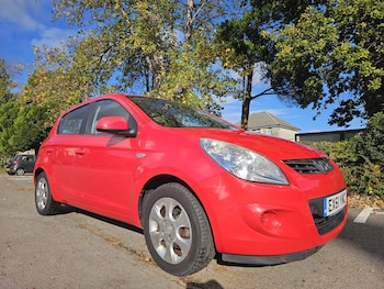 Used Hyundai i20 2011 for sale - 76366616: Photo