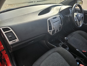 Used Hyundai i20 2011 for sale - 76366616: Photo