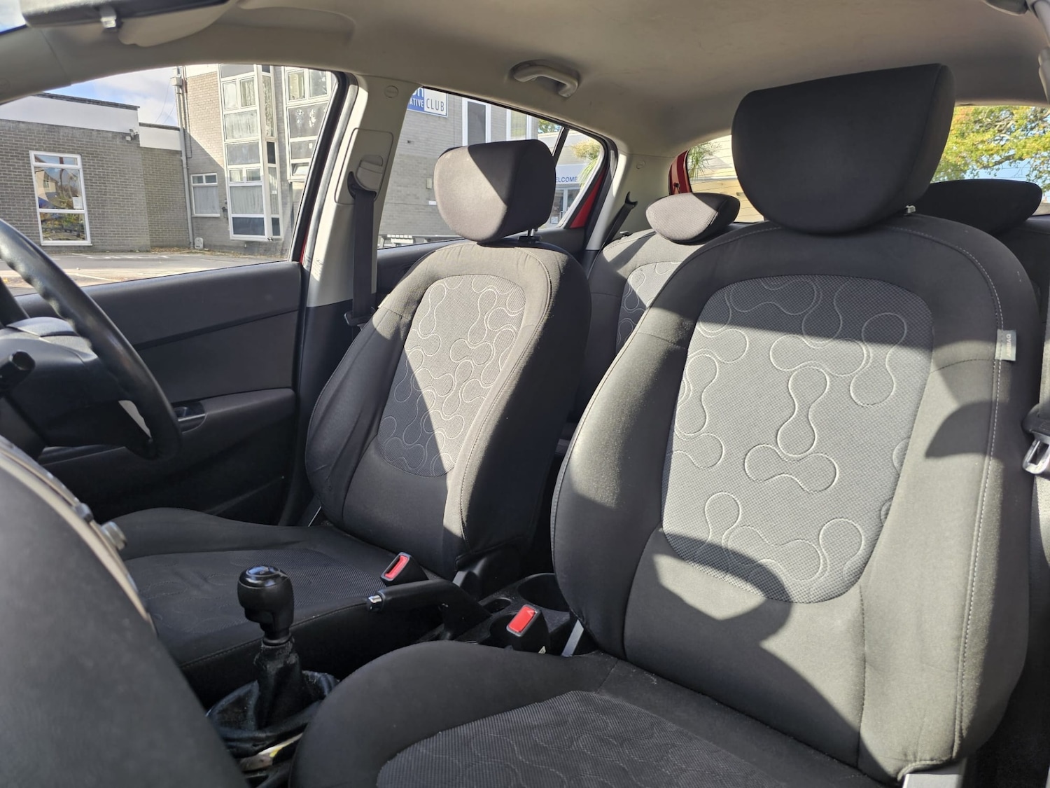 Used Hyundai i20 2011 for sale - 76366616: Photo 5