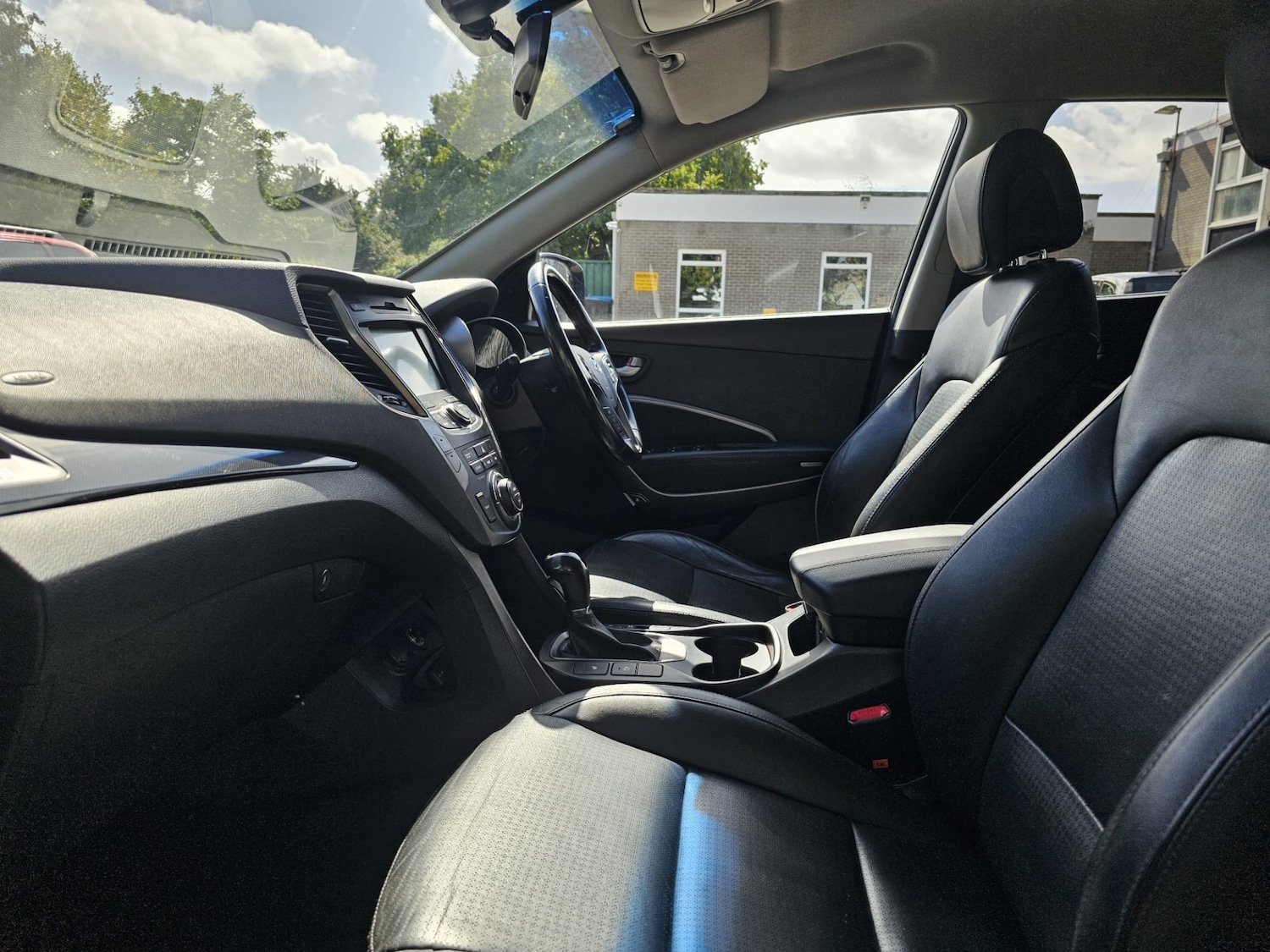 Used Hyundai Santa Fe 2014 for sale - 76663059: Photo 23