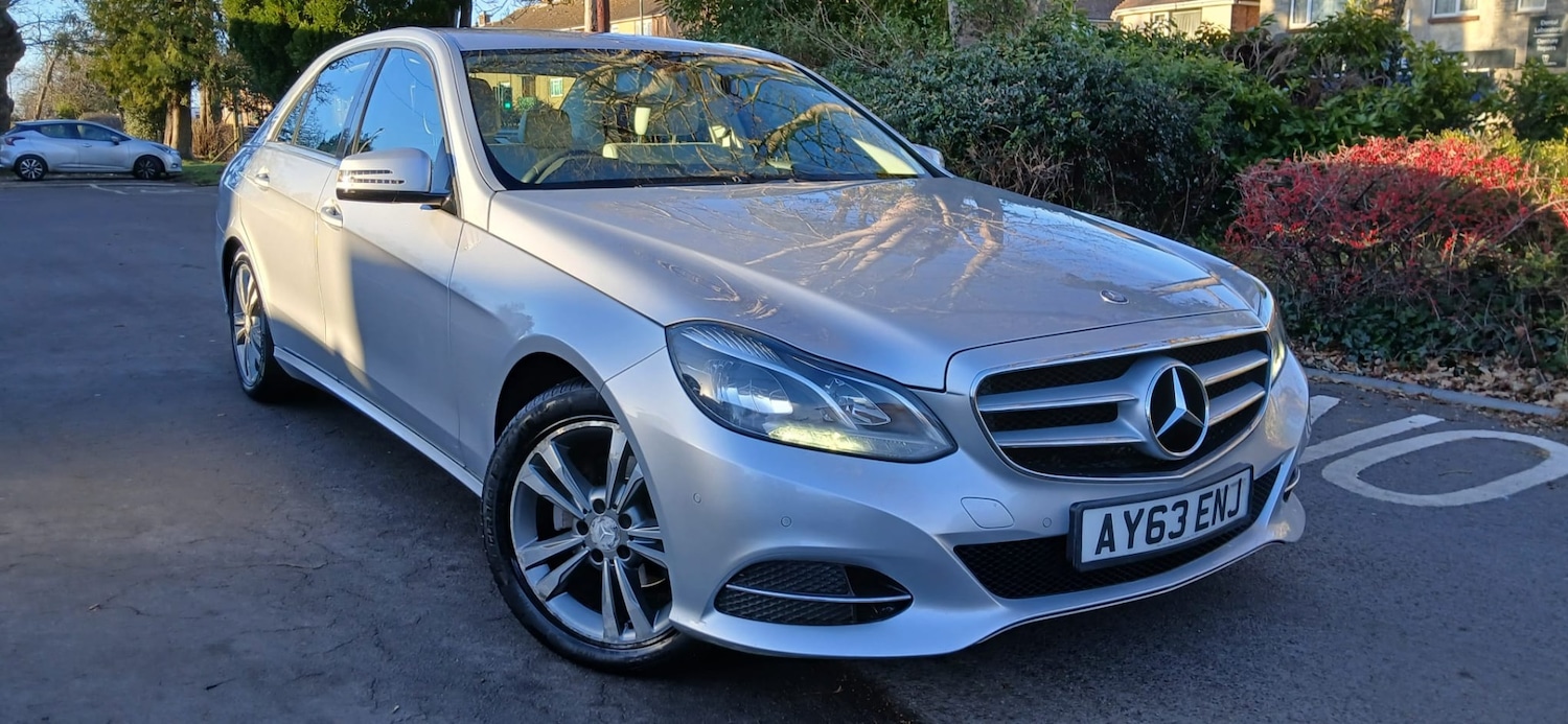 Used Mercedes-Benz E Class 2013 for sale - 77115930: Photo 1