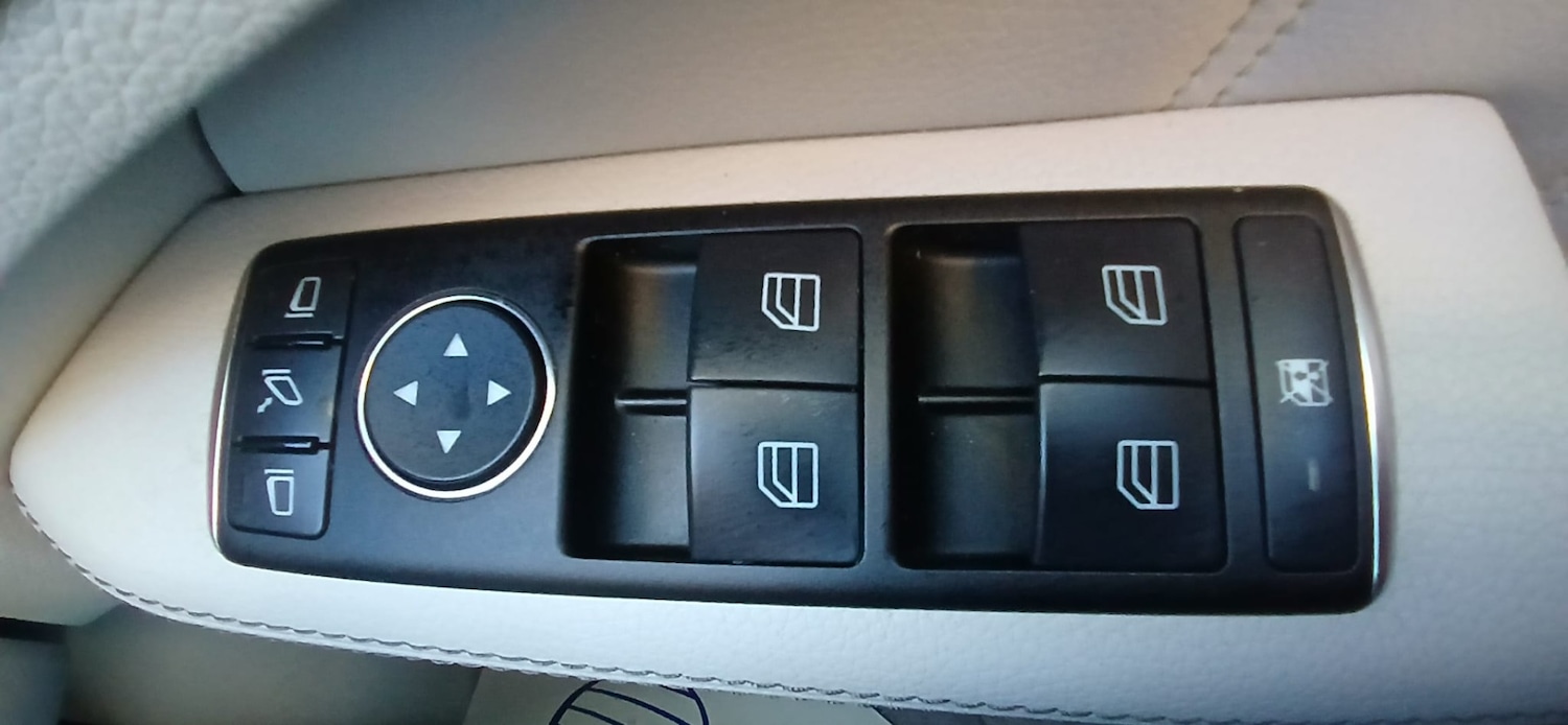 Used Mercedes-Benz E Class 2013 for sale - 77115930: Photo 12