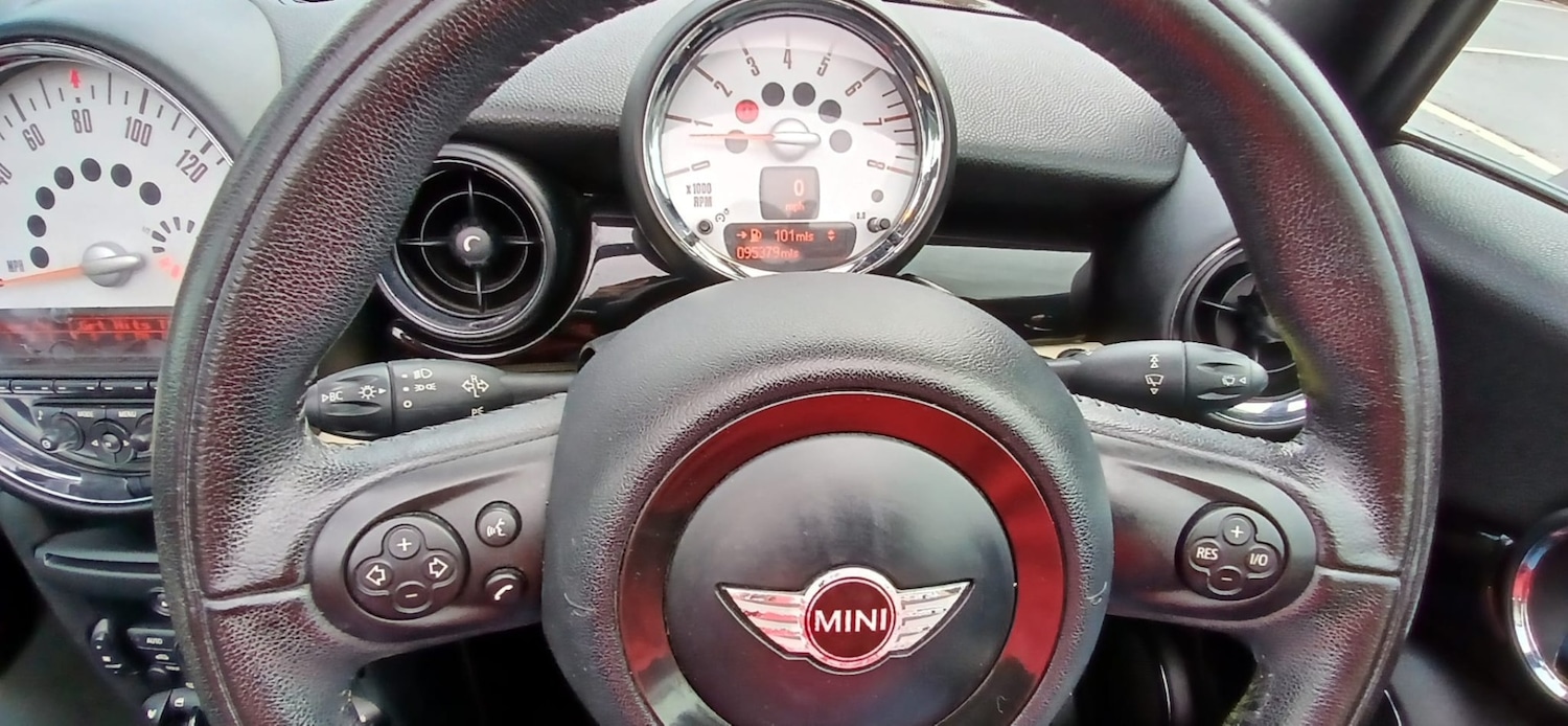 Used MINI Convertible 2012 for sale - 76960319: Photo 10
