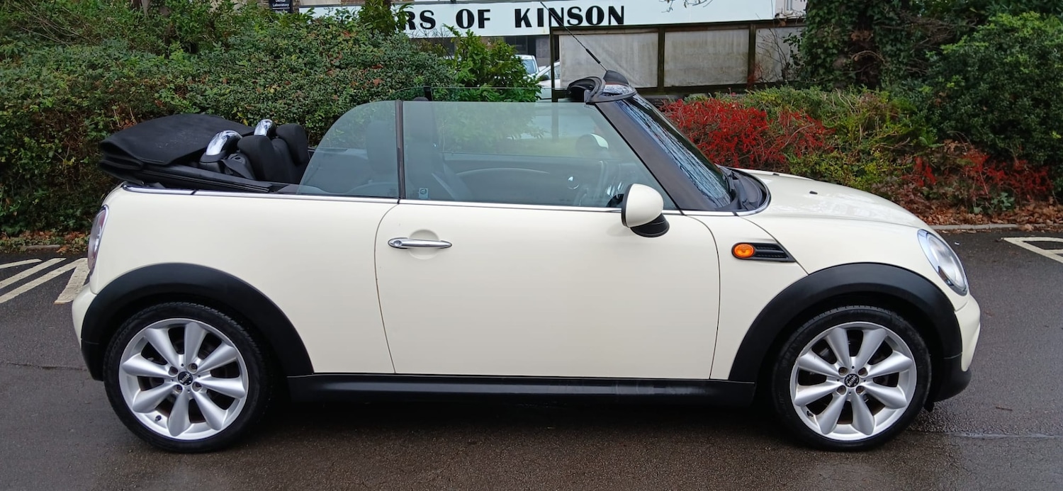Used MINI Convertible 2012 for sale - 76960319: Photo 9