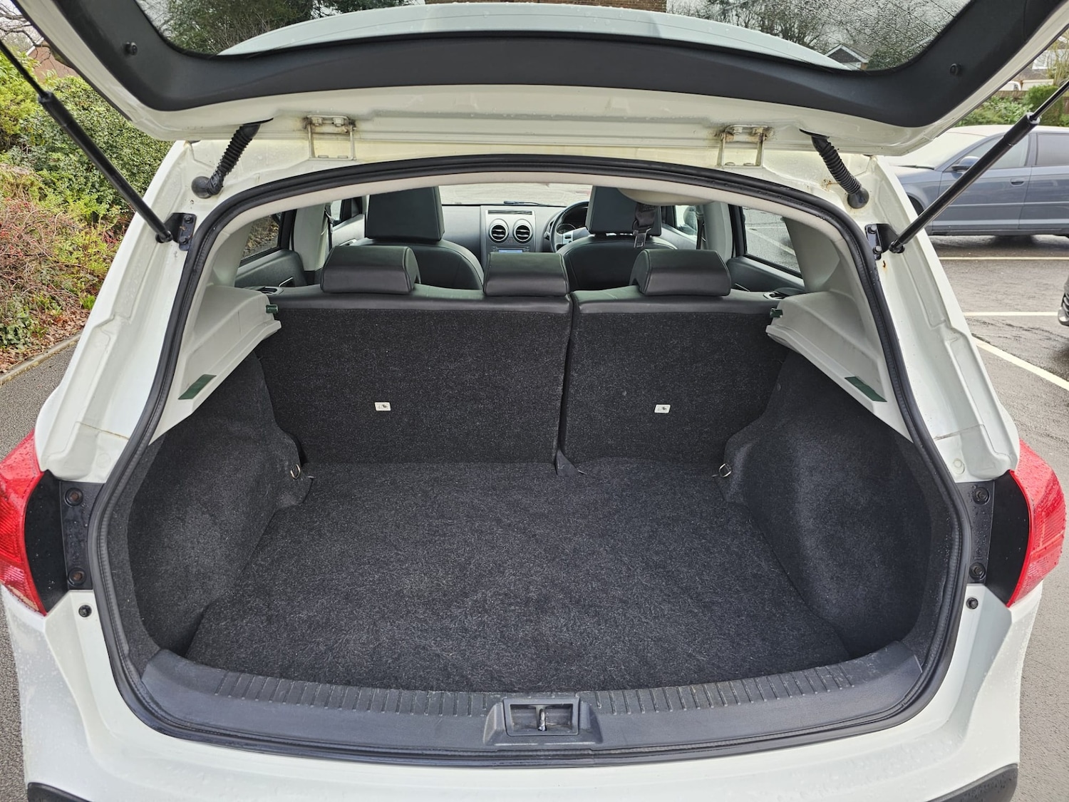 Used Nissan Qashqai 2010 for sale - 77460352: Photo 17