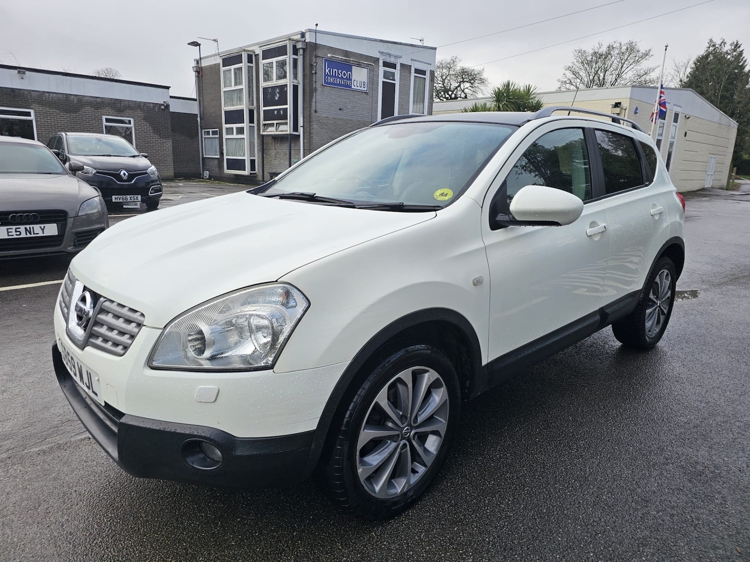 Used Nissan Qashqai 2010 for sale - 77460352: Photo 4