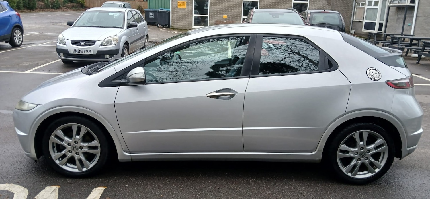 Used Honda Civic 2010 for sale - 77034514: Photo 5