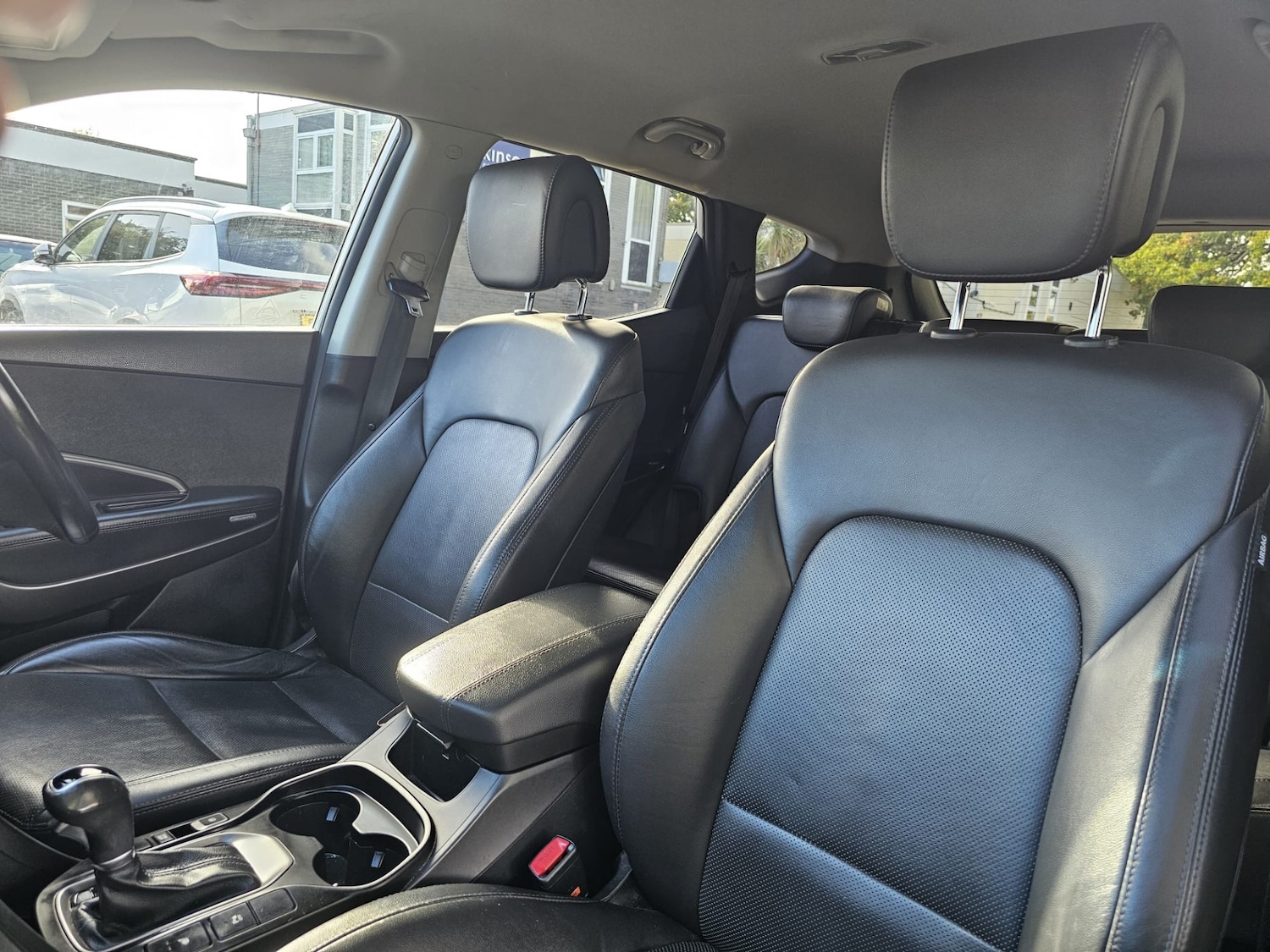 Used Hyundai Santa Fe 2015 for sale - 76366970: Photo 16