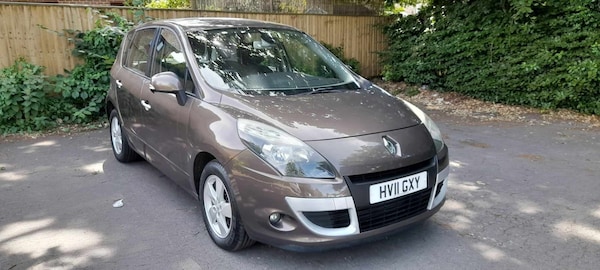 Used Renault Scenic 2011 for sale - 75169261: Photo 1