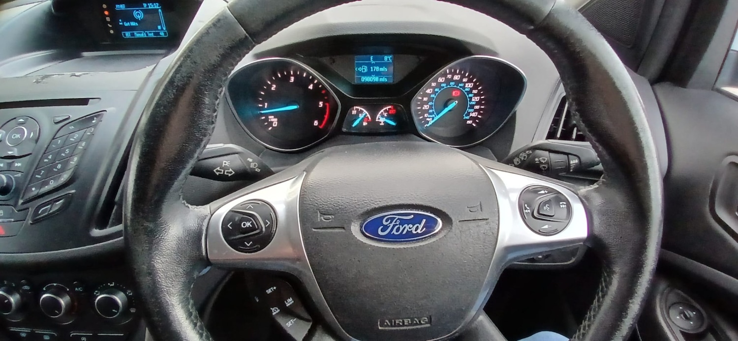 Used Ford Kuga 2015 for sale - 76718724: Photo 15